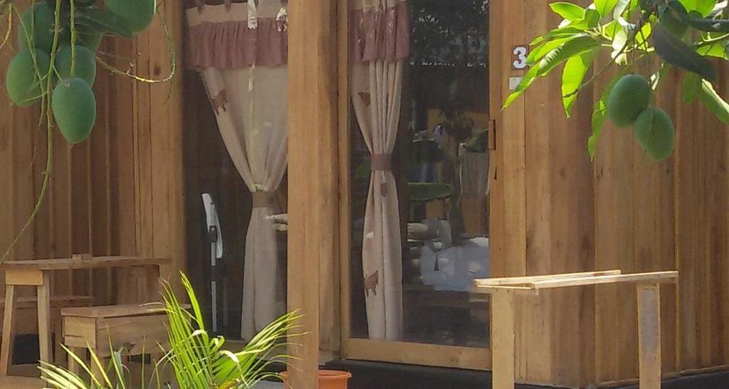 Beach Box Bungalow غيلي تراوانغان الغرفة الصورة