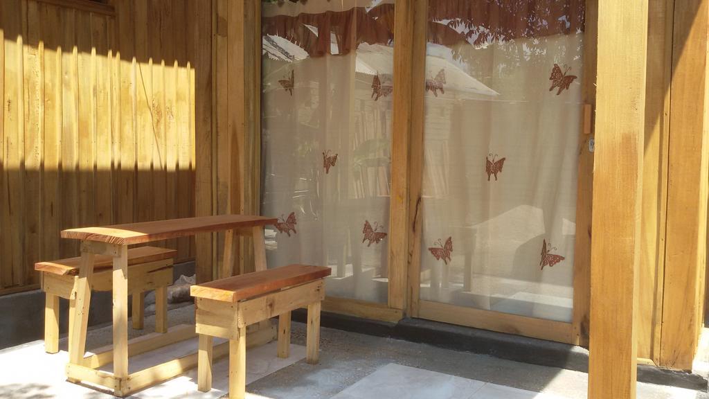Beach Box Bungalow غيلي تراوانغان الغرفة الصورة