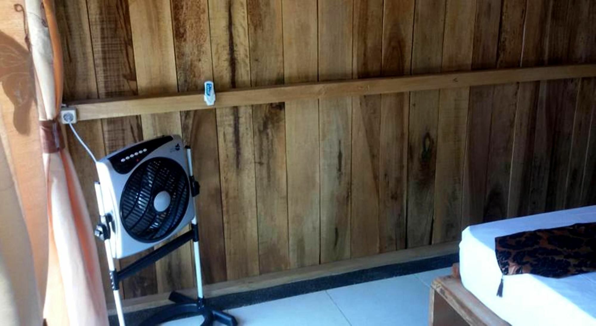 Beach Box Bungalow غيلي تراوانغان المظهر الخارجي الصورة
